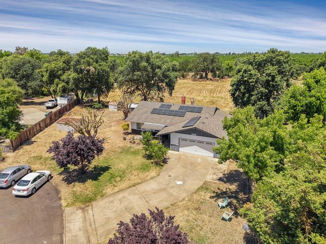 13643 Pinto Ln, Lodi, CA 95240