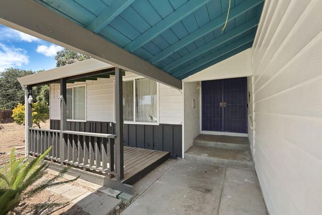 13643 Pinto Ln, Lodi, CA 95240