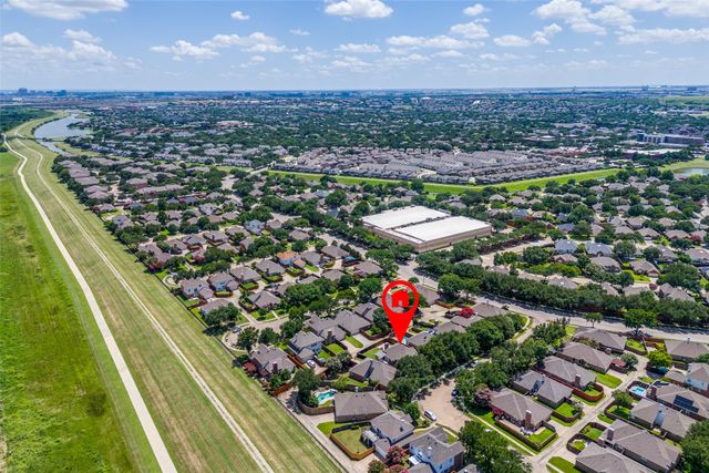 208 Touchdown Drive, Irving, TX 75063