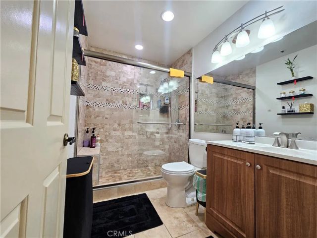 121 S Hope 428, Los Angeles, CA 90012