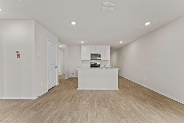 210 Langston DR, Maxwell, TX 78640