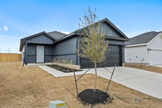 210 Langston DR, Maxwell, TX 78640