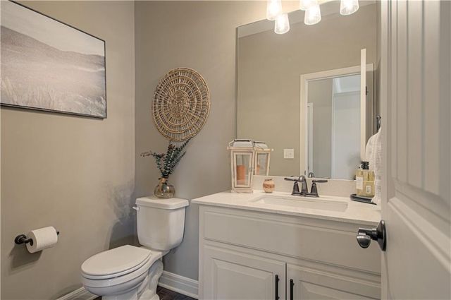 10821 N Bristol Avenue, Kansas City, MO 64156