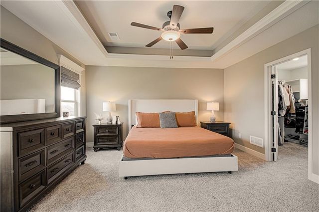 10821 N Bristol Avenue, Kansas City, MO 64156