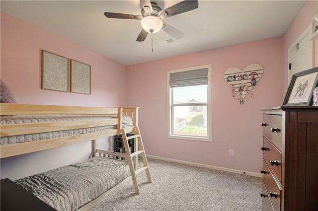 10821 N Bristol Avenue, Kansas City, MO 64156