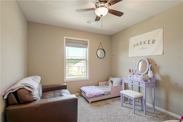 10821 N Bristol Avenue, Kansas City, MO 64156