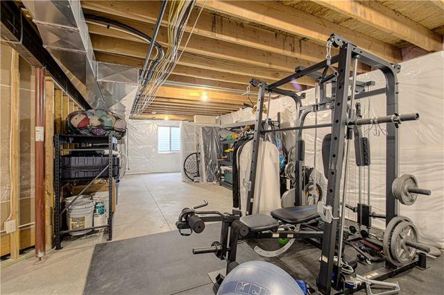 10821 N Bristol Avenue, Kansas City, MO 64156