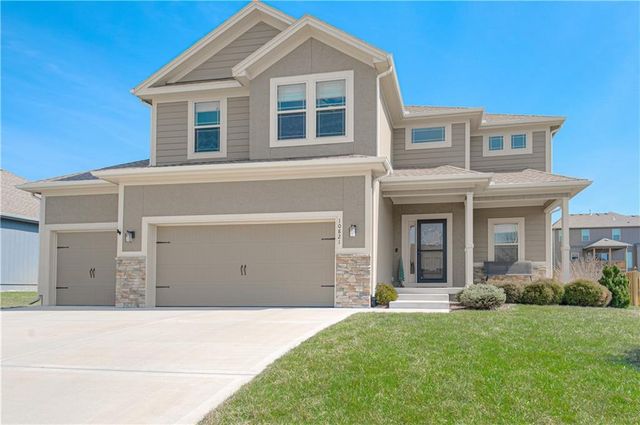 10821 N Bristol Avenue, Kansas City, MO 64156