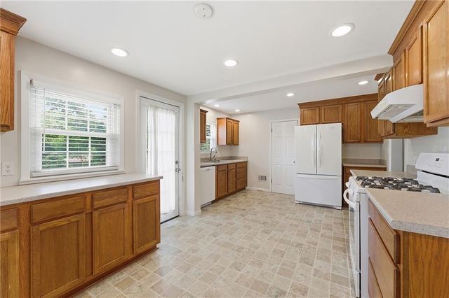 5735 WALMER Street, Mission, KS 66202