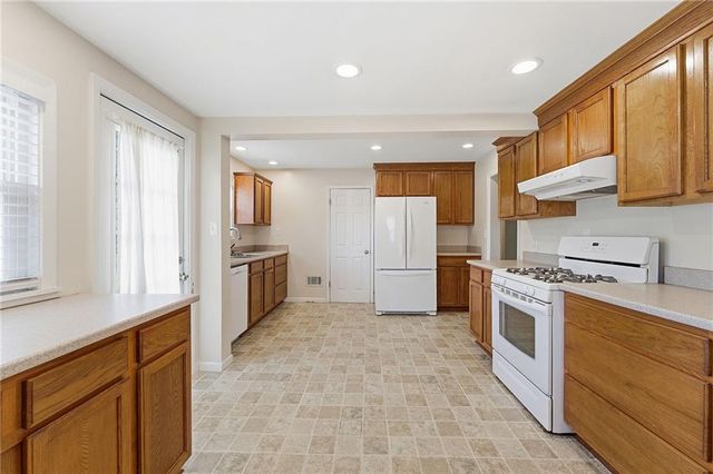 5735 WALMER Street, Mission, KS 66202