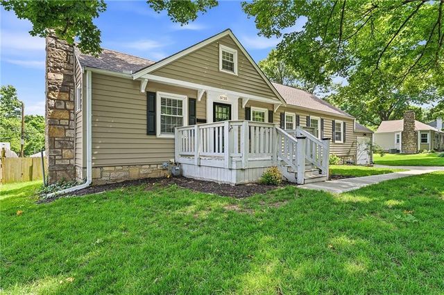 5735 WALMER Street, Mission, KS 66202