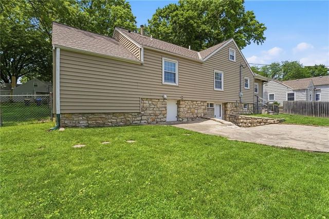 5735 WALMER Street, Mission, KS 66202