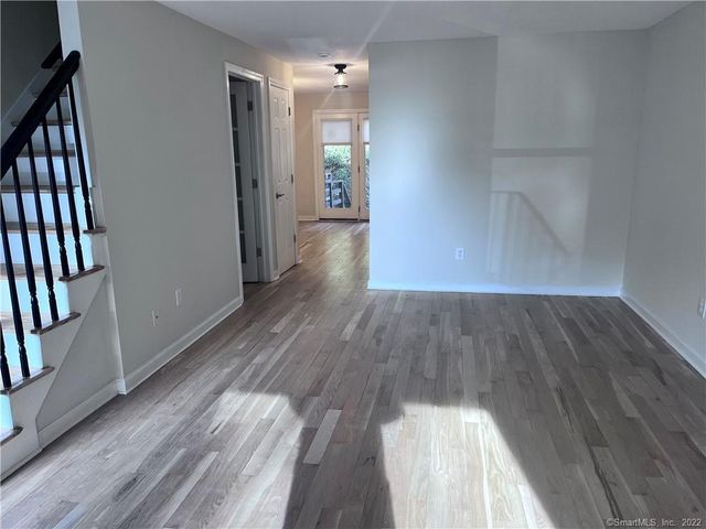 745 Greens Loop 745, Cheshire, CT 06410