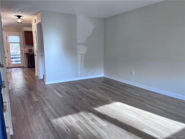 745 Greens Loop 745, Cheshire, CT 06410