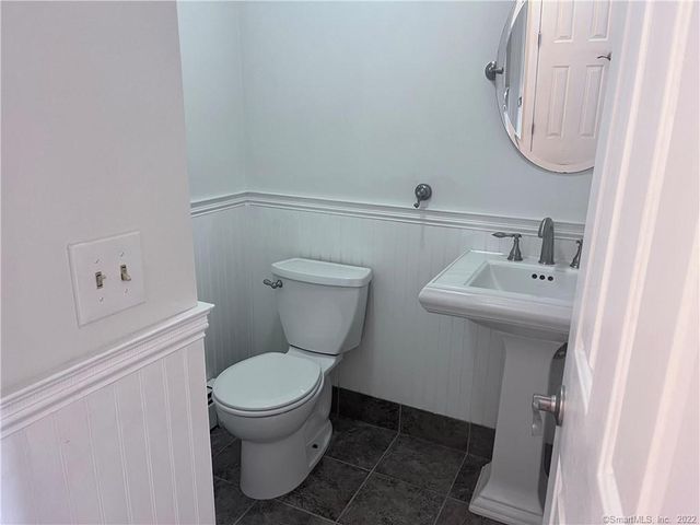 745 Greens Loop 745, Cheshire, CT 06410