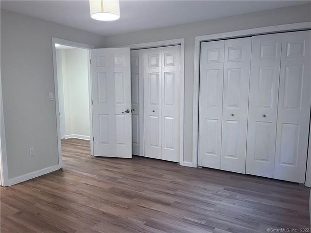 745 Greens Loop 745, Cheshire, CT 06410