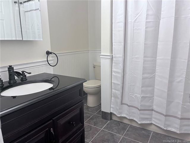 745 Greens Loop 745, Cheshire, CT 06410