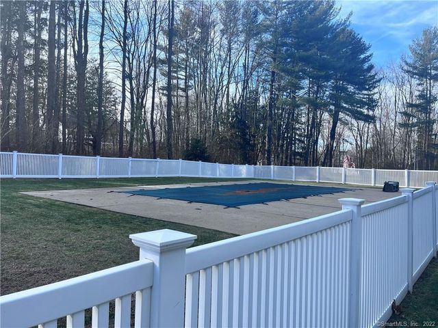 745 Greens Loop 745, Cheshire, CT 06410