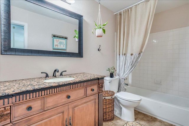 200 S Prairie LN, Georgetown, TX 78633