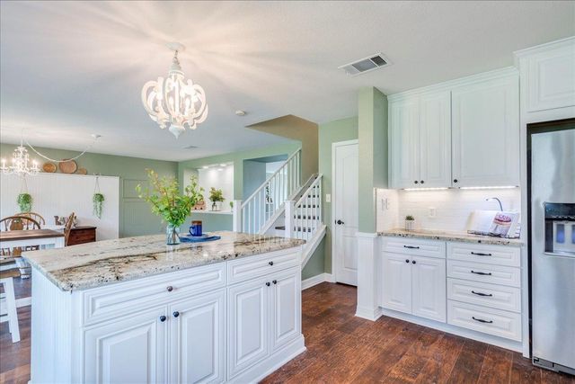 200 S Prairie LN, Georgetown, TX 78633