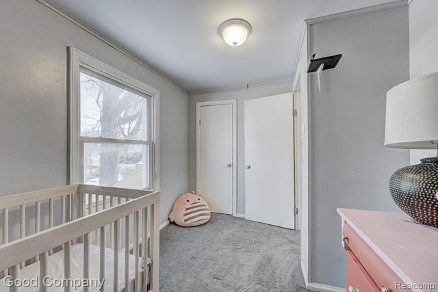 518 E Maxlow Avenue, Hazel Park, MI 48030