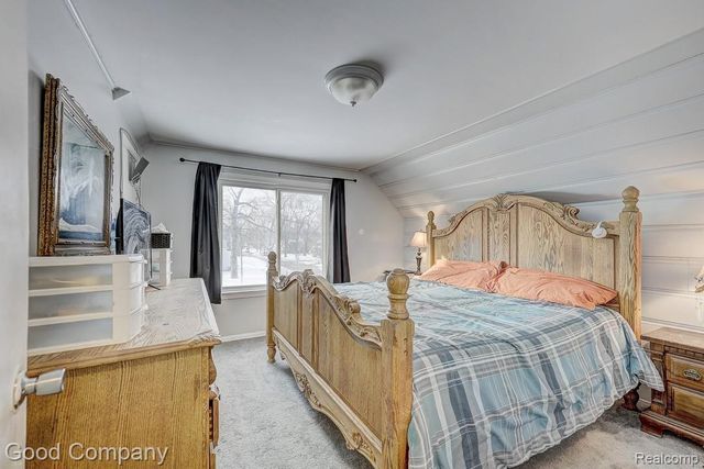 518 E Maxlow Avenue, Hazel Park, MI 48030