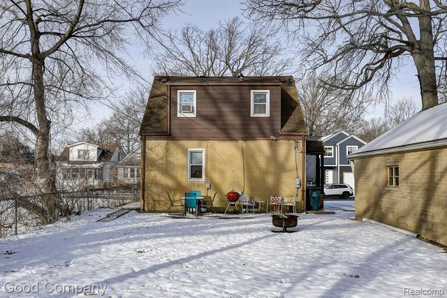 518 E Maxlow Avenue, Hazel Park, MI 48030