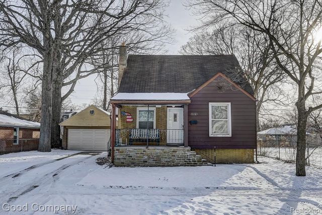 518 E Maxlow Avenue, Hazel Park, MI 48030