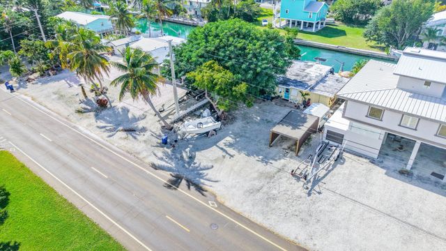 W 360 Shore Drive, Summerland Key, FL 33042