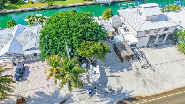 W 360 Shore Drive, Summerland Key, FL 33042