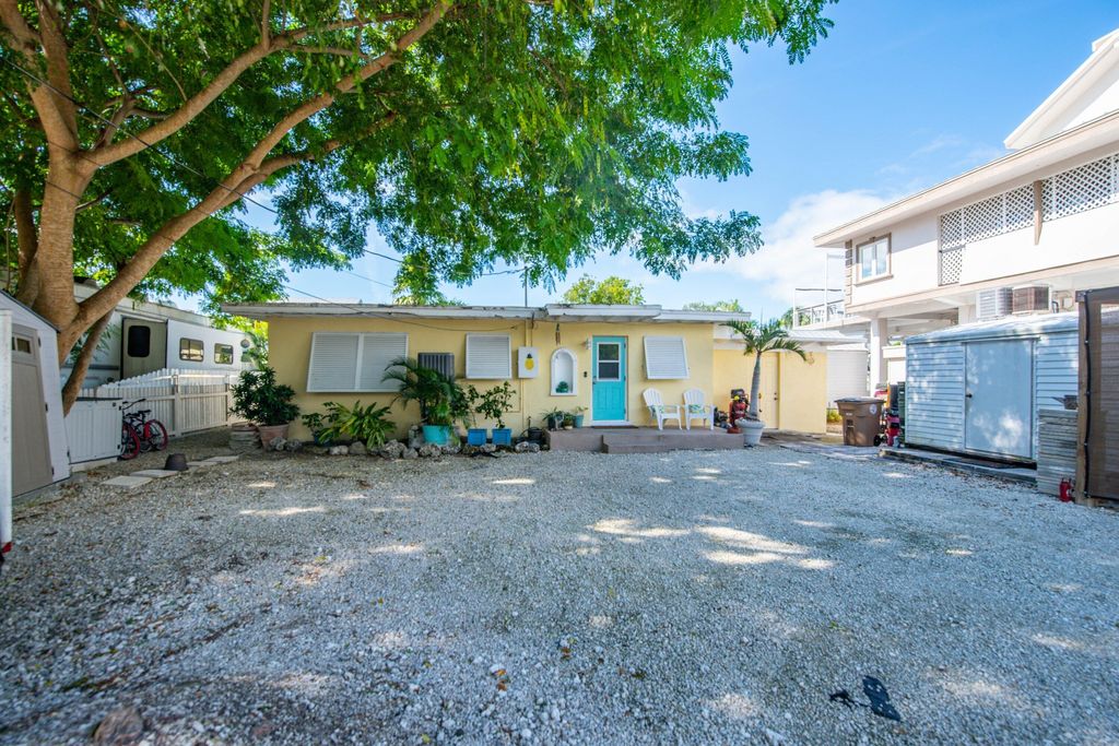 W 360 Shore Drive, Summerland Key, FL 33042
