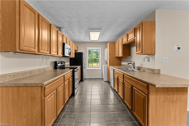 2652 Benefit RD, Chesapeake, VA 23322