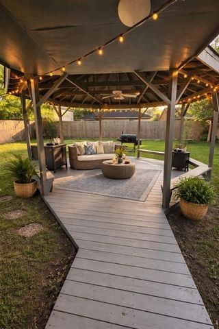 10926 Sageburrow Drive, Houston, TX 77089
