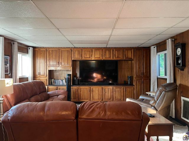 2769 SE Allen DR, Topeka, KS 66605