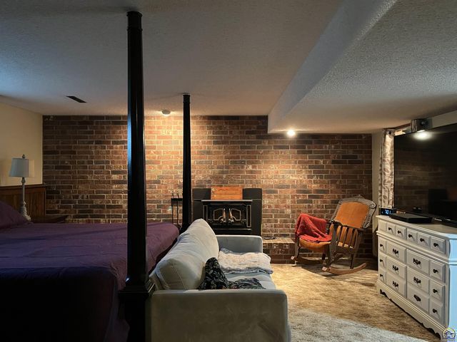 2769 SE Allen DR, Topeka, KS 66605