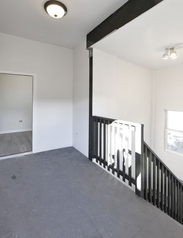 3621 S Winchester Avenue 2R, Chicago, IL 60609