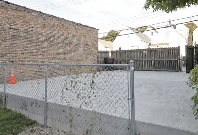 3621 S Winchester Avenue 2R, Chicago, IL 60609