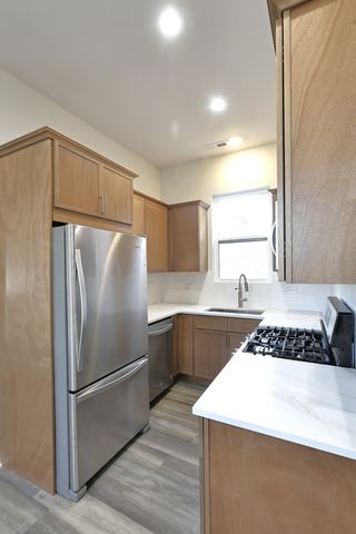3621 S Winchester Avenue 2R, Chicago, IL 60609