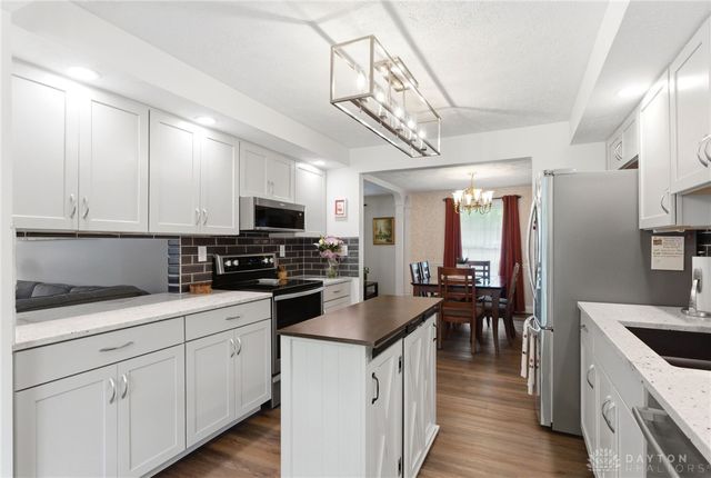 8916 Paragon Road, Centerville, OH 45458