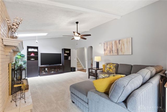 8916 Paragon Road, Centerville, OH 45458
