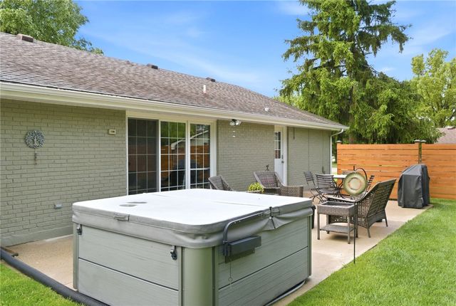 8916 Paragon Road, Centerville, OH 45458
