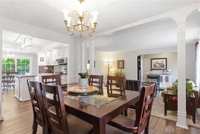 8916 Paragon Road, Centerville, OH 45458