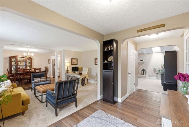 8916 Paragon Road, Centerville, OH 45458