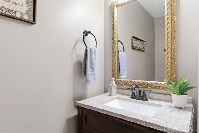 8916 Paragon Road, Centerville, OH 45458