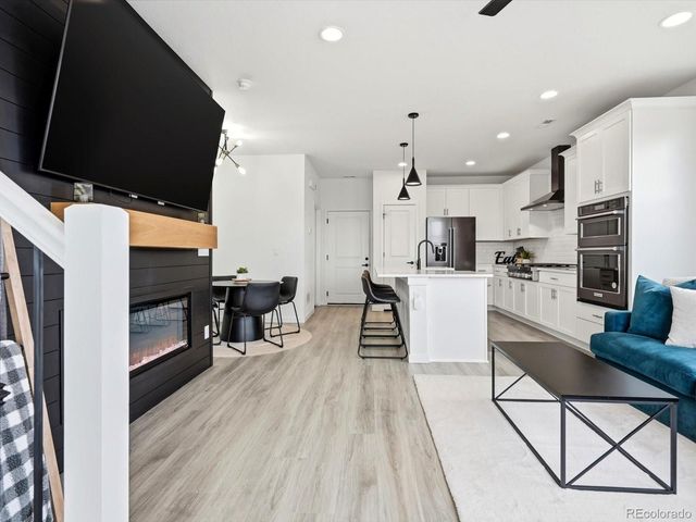 7820 Horsebrush Lane A, Littleton, CO 80125