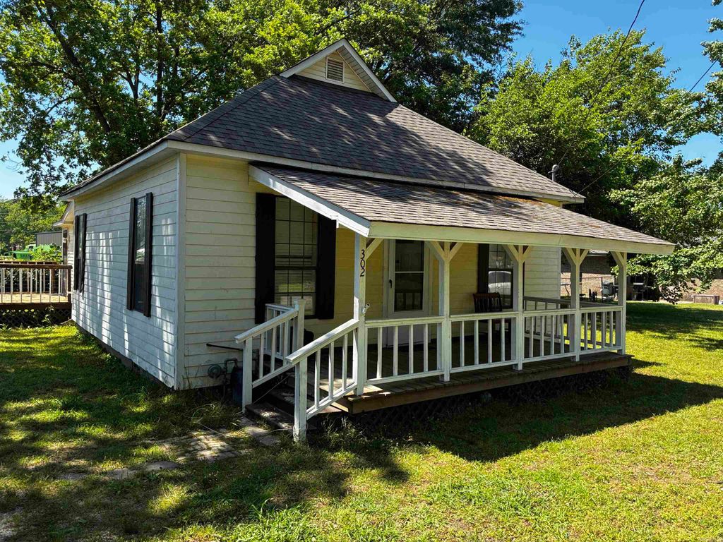 302 Spring Street, Beebe, AR 72012