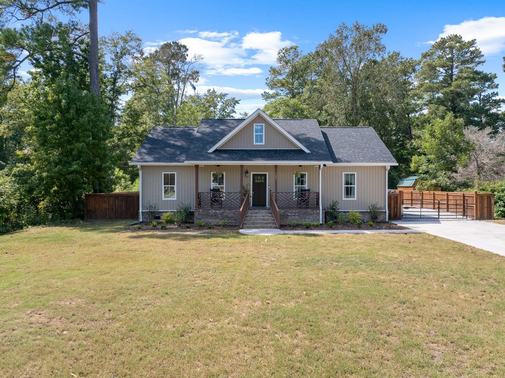 1691 Bennett Circle, Holly Hill, SC 29059