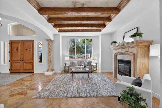 6847 Boa Nova Dr, Elk Grove, CA 95757