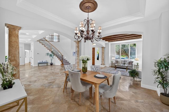 6847 Boa Nova Dr, Elk Grove, CA 95757