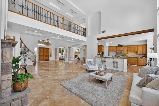 6847 Boa Nova Dr, Elk Grove, CA 95757